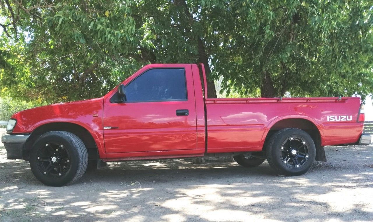 Isuzu Pick-Up Usada en Mendoza, deRuedas