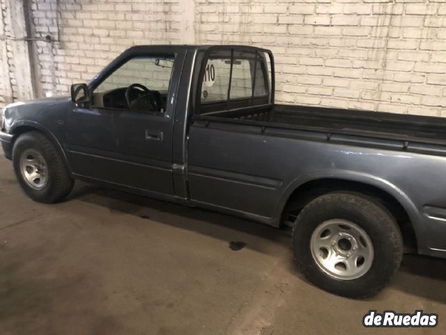 Isuzu Pick-Up Usada en Mendoza, deRuedas