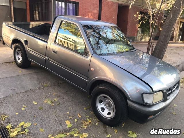 Isuzu Pick-Up Usada en Mendoza, deRuedas