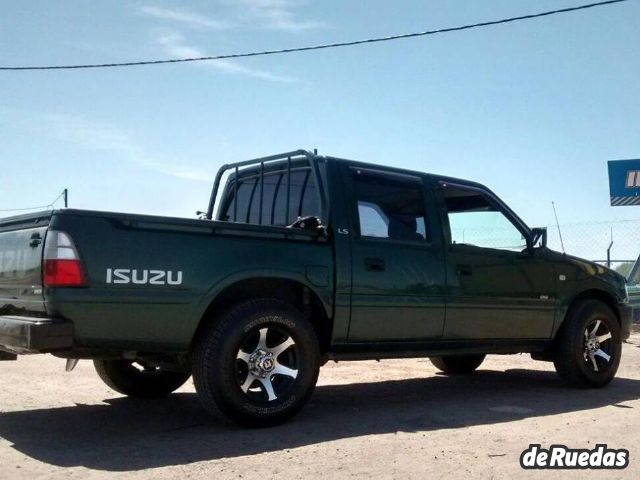 Isuzu Pick-Up Usada en Mendoza, deRuedas