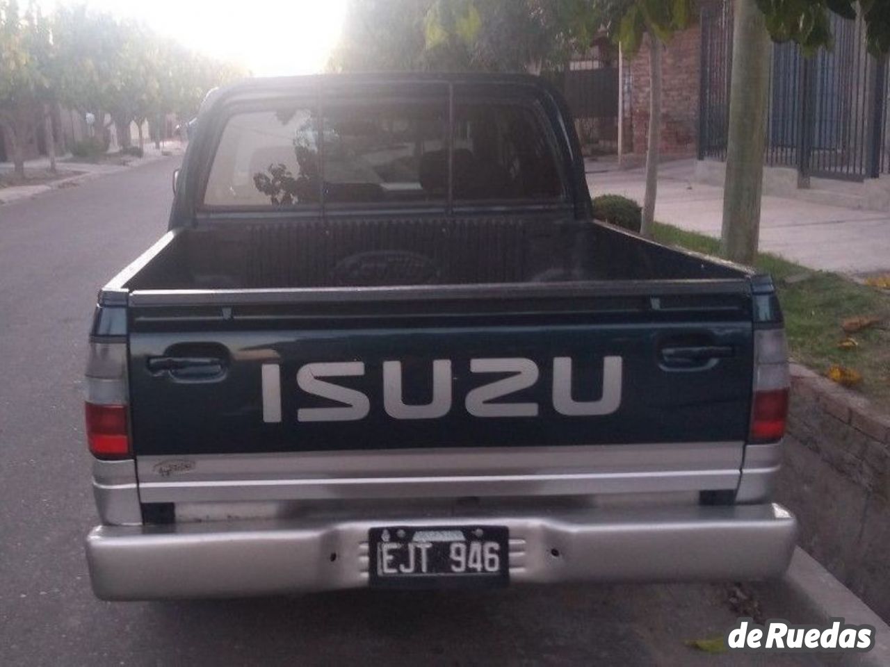 Isuzu Pick-Up Usada en Mendoza, deRuedas