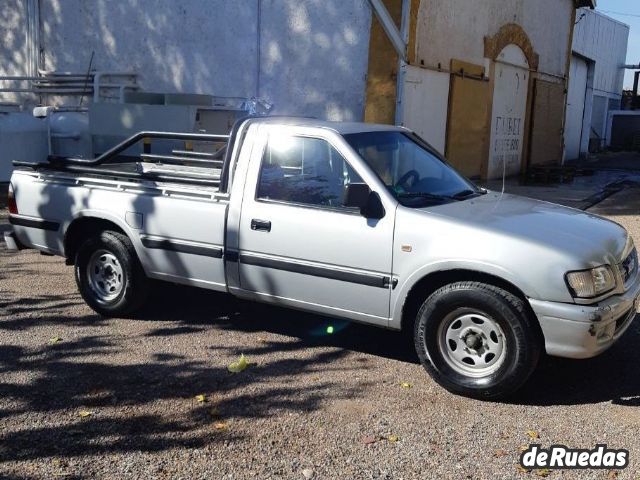 Isuzu Pick-Up Usada en Mendoza, deRuedas