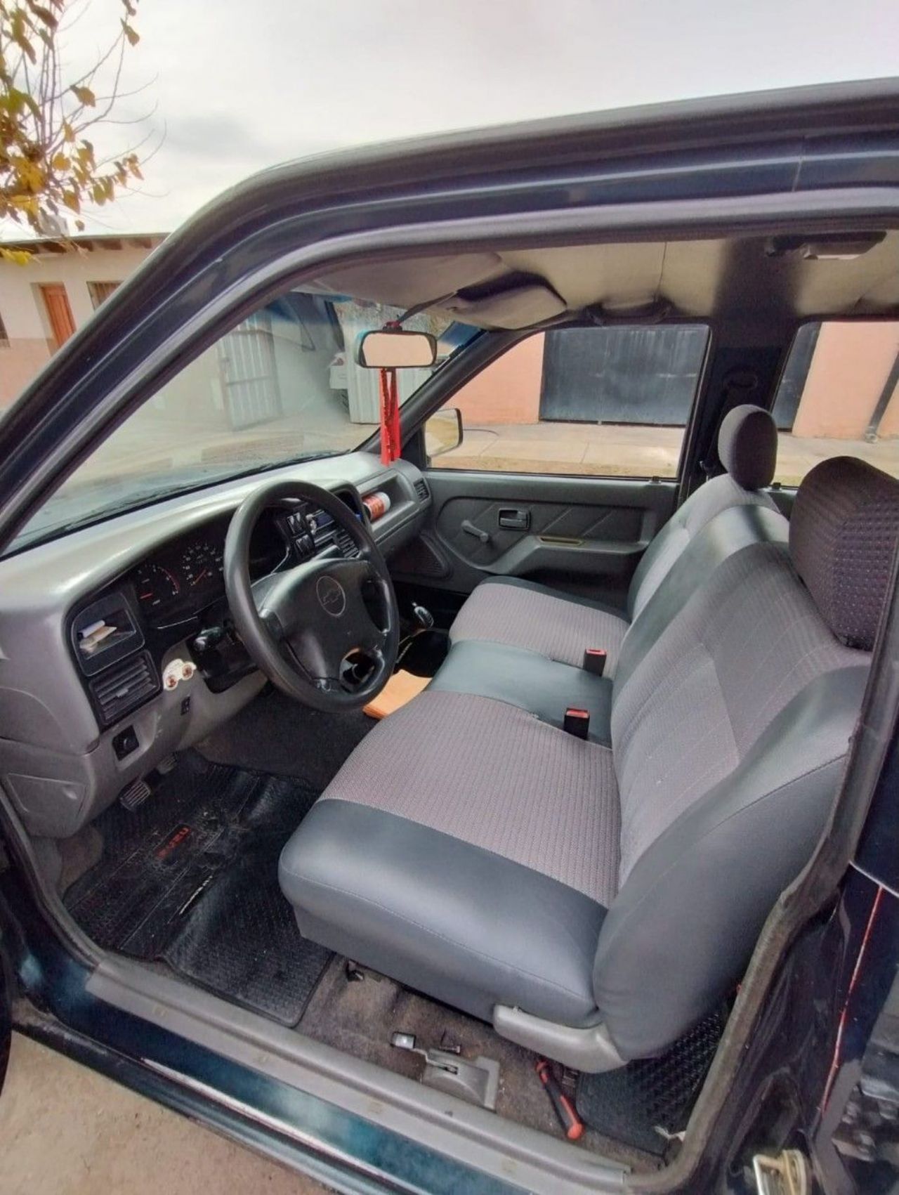 Isuzu Pick-Up Usada en Mendoza, deRuedas