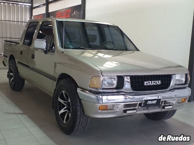 Isuzu Pick-up Cabina Doble Usada en Mendoza, deRuedas
