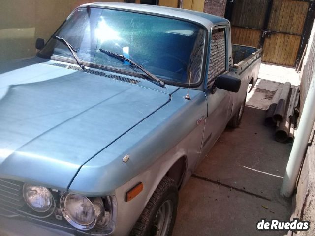 Isuzu Pick-up Cabina Simple Usada en Mendoza, deRuedas
