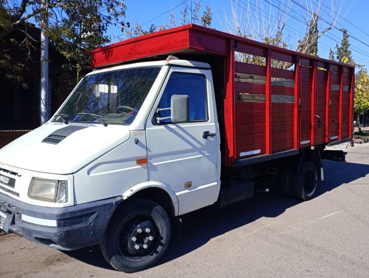 Iveco Daily Usada en Mendoza, deRuedas