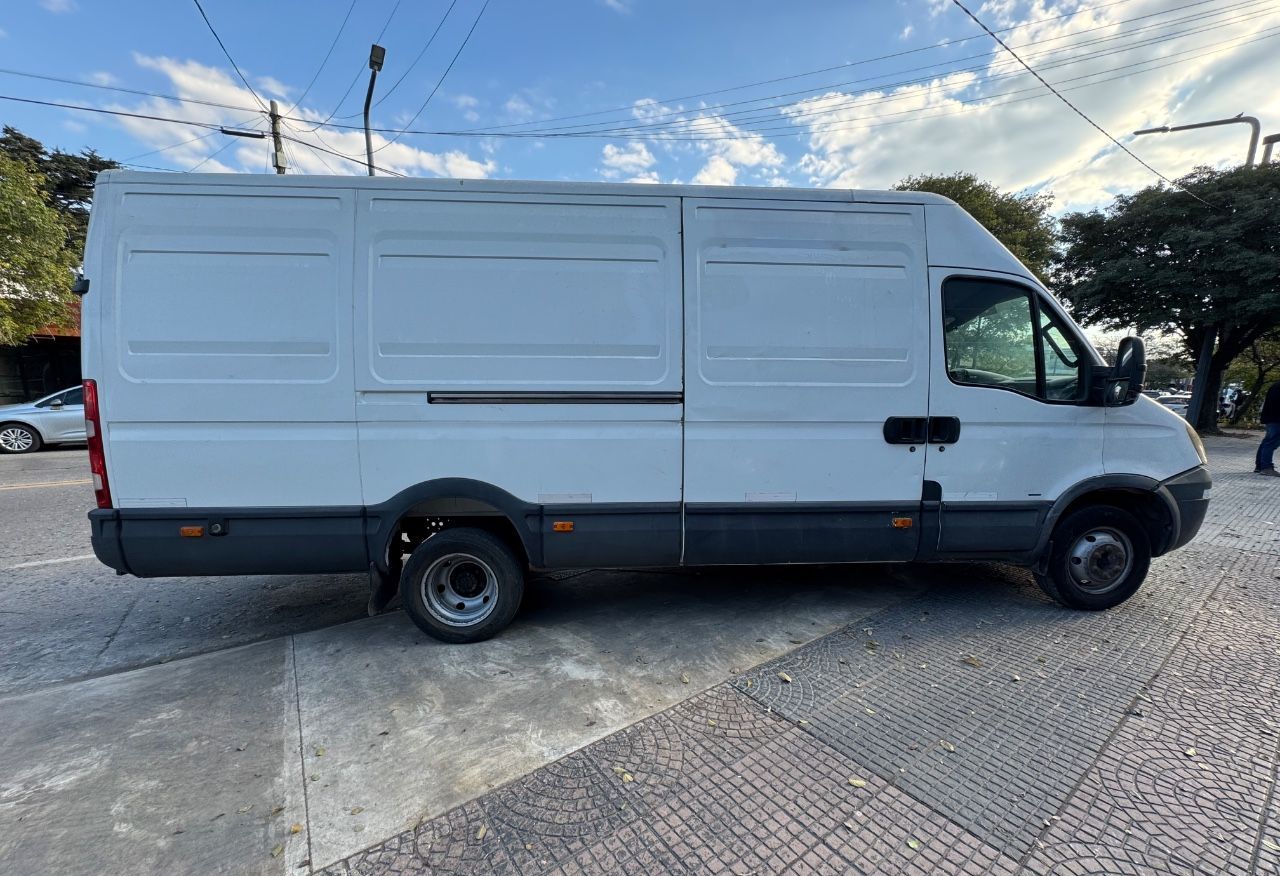 Iveco Daily Usada en Córdoba, deRuedas
