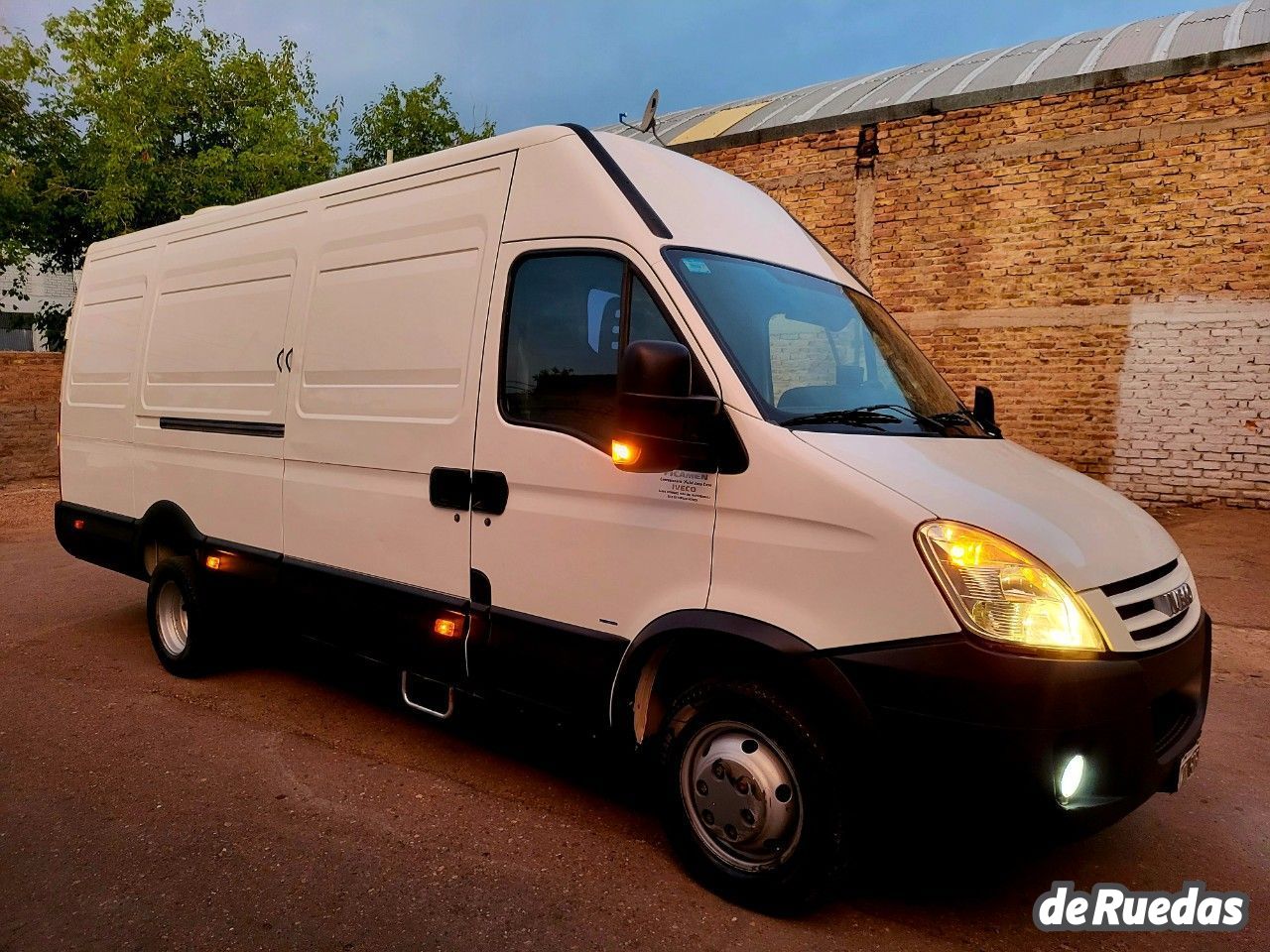 Iveco Daily Usada en Mendoza, deRuedas