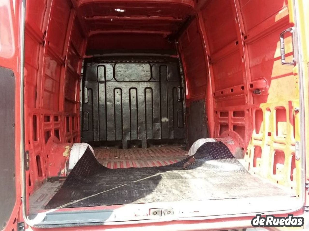 Iveco Daily Usada en Mendoza, deRuedas