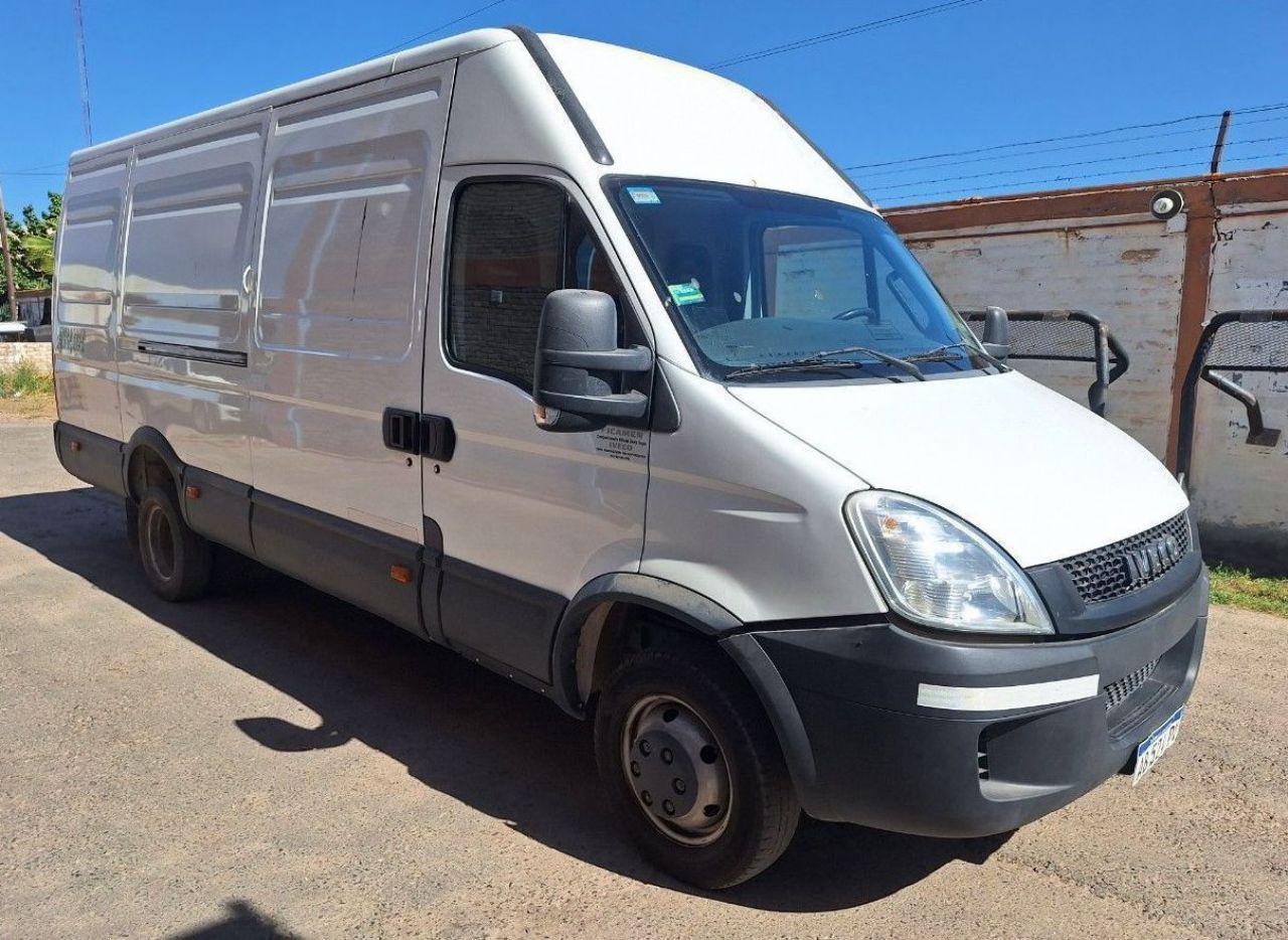 Iveco Daily Usada Financiado en Mendoza, deRuedas