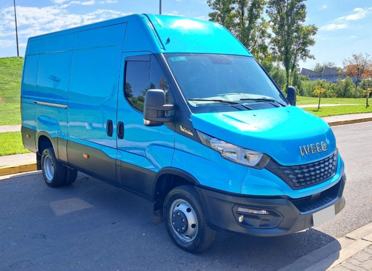 Iveco Daily Usada en Mendoza, deRuedas