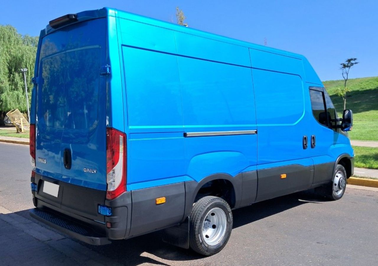 Iveco Daily Usada en Mendoza, deRuedas