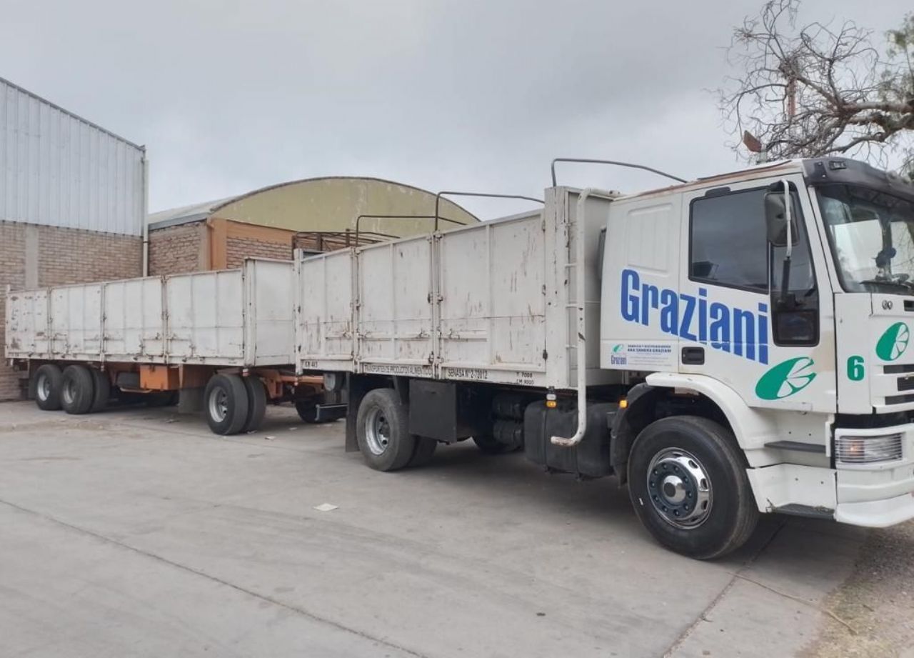 Iveco Tector Usado en San Juan, deRuedas