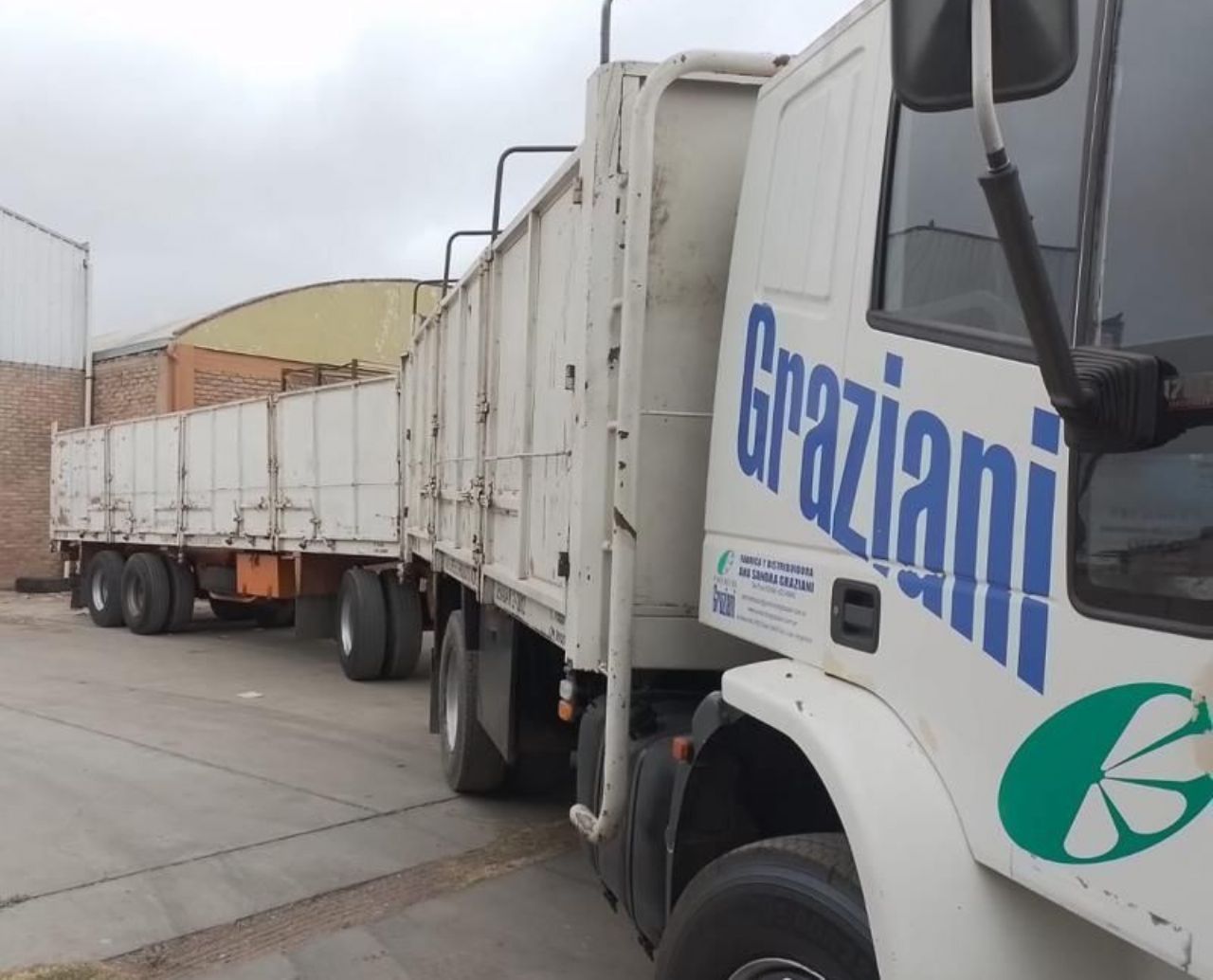 Iveco Tector Usado en San Juan, deRuedas