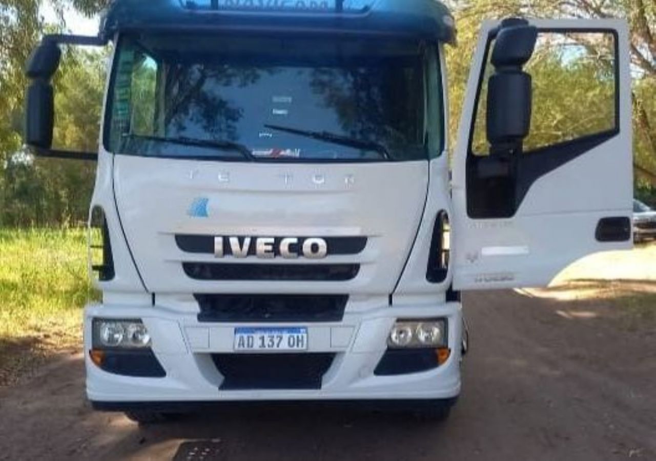 Iveco Tector Usado en Mendoza, deRuedas