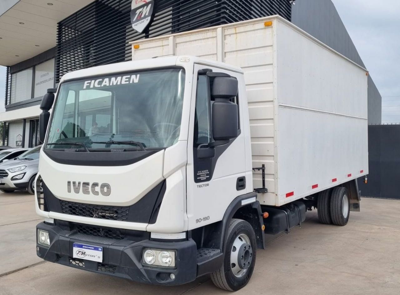 Iveco Tector Usado en Mendoza, deRuedas