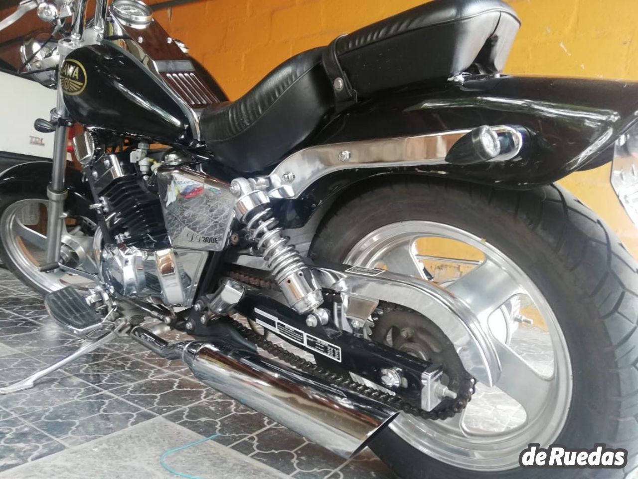 Jawa 300-9 Usada en Mendoza, deRuedas