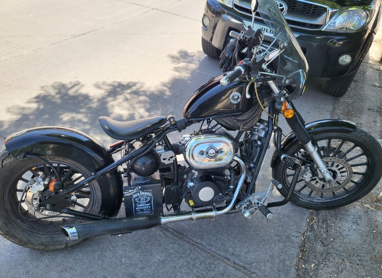 Jawa Bobber Usada en Mendoza, deRuedas