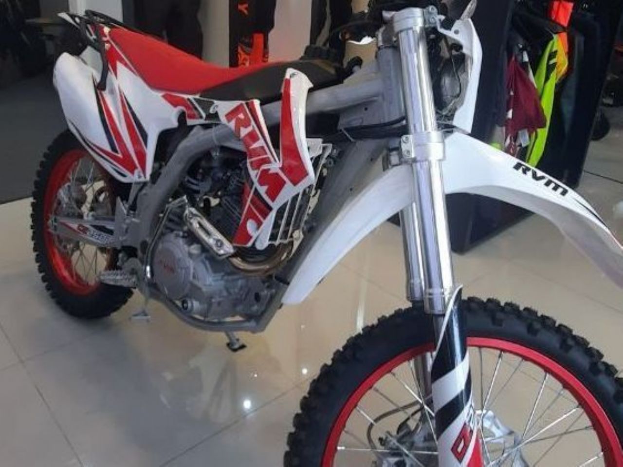 Jawa RVM Nueva en San Juan, deRuedas