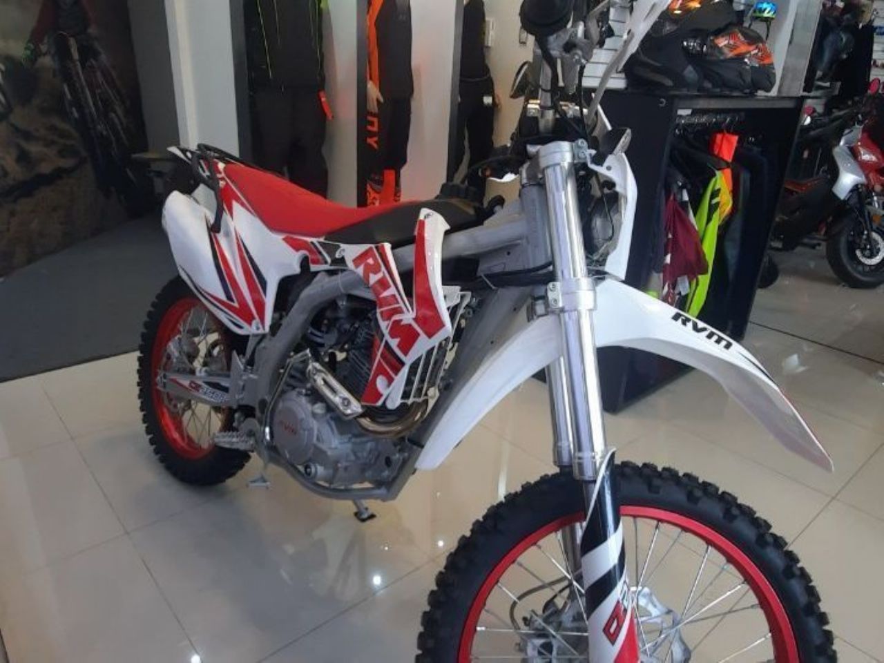 Jawa RVM Nueva en San Luis, deRuedas