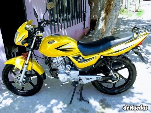 Jawa Supernova Usada en Mendoza, deRuedas