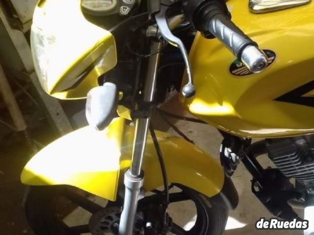 Jawa Supernova Usada en Mendoza, deRuedas
