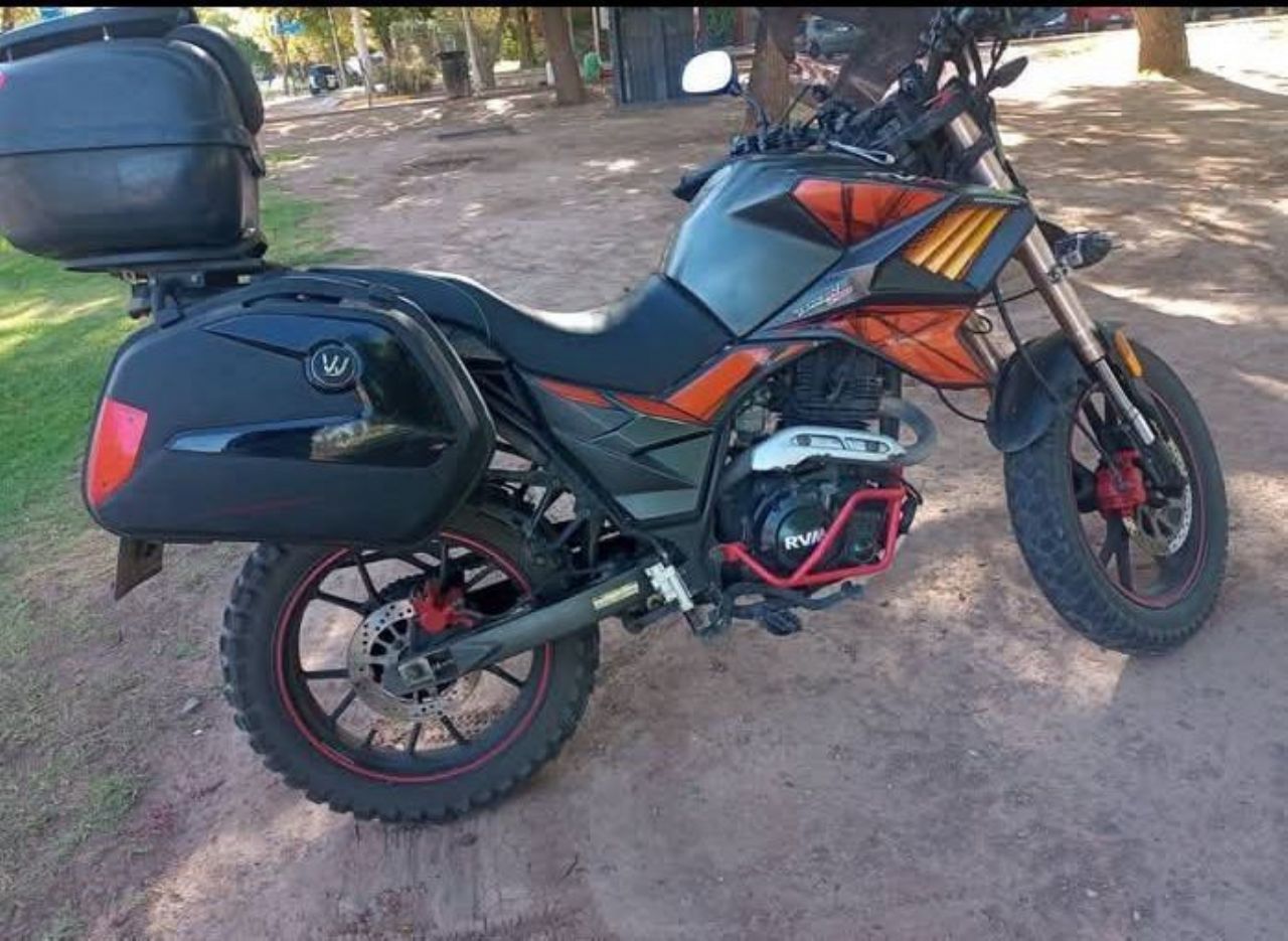 Jawa Tekken Usada en Mendoza, deRuedas