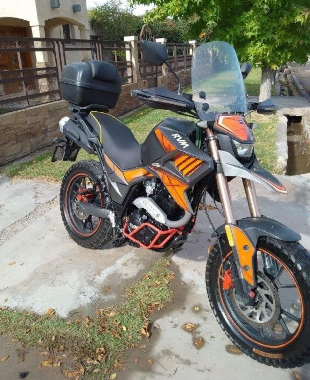 Jawa Tekken Usada en Mendoza, deRuedas
