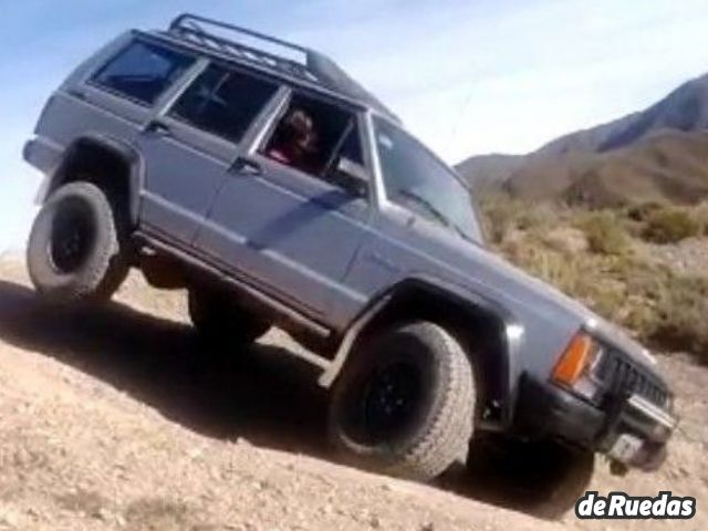 Jeep Cherokee Usado en Mendoza, deRuedas