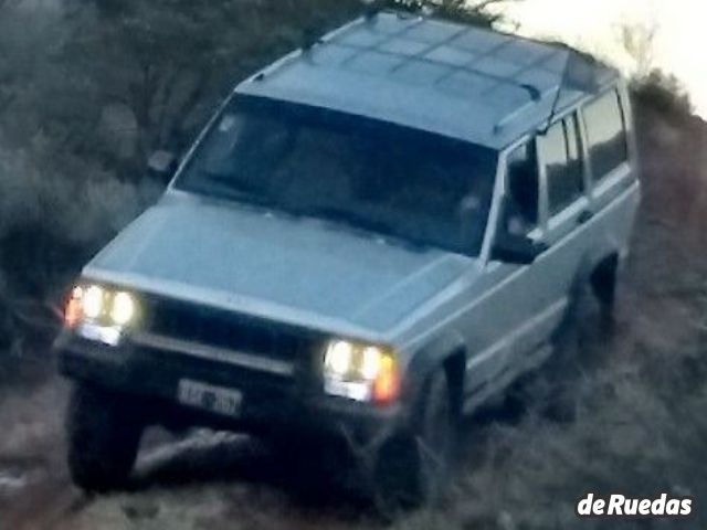 Jeep Cherokee Usado en Mendoza, deRuedas