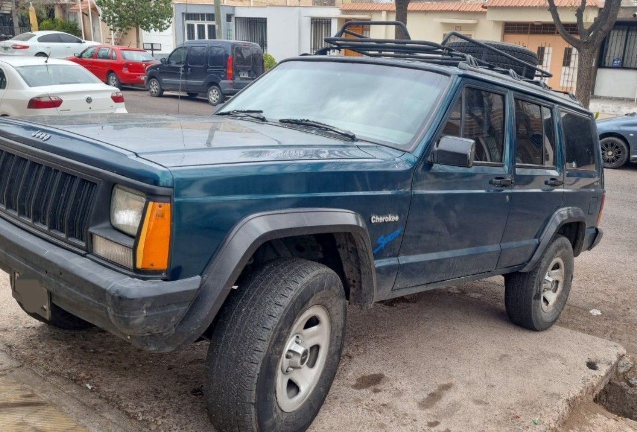 Jeep Cherokee Usado en Mendoza, deRuedas