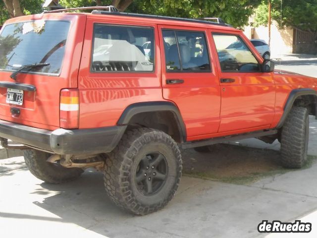 Jeep Cherokee Usado en Mendoza, deRuedas