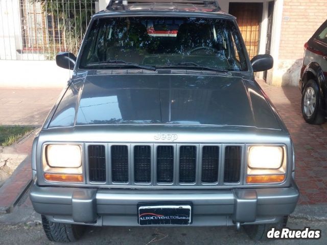 Jeep Cherokee Usado en Mendoza, deRuedas