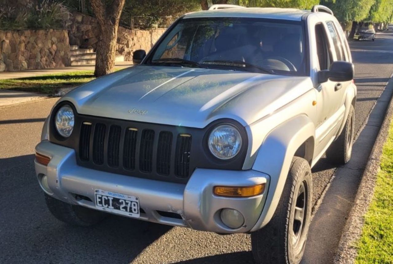 Jeep Cherokee Usado Financiado en Mendoza, deRuedas