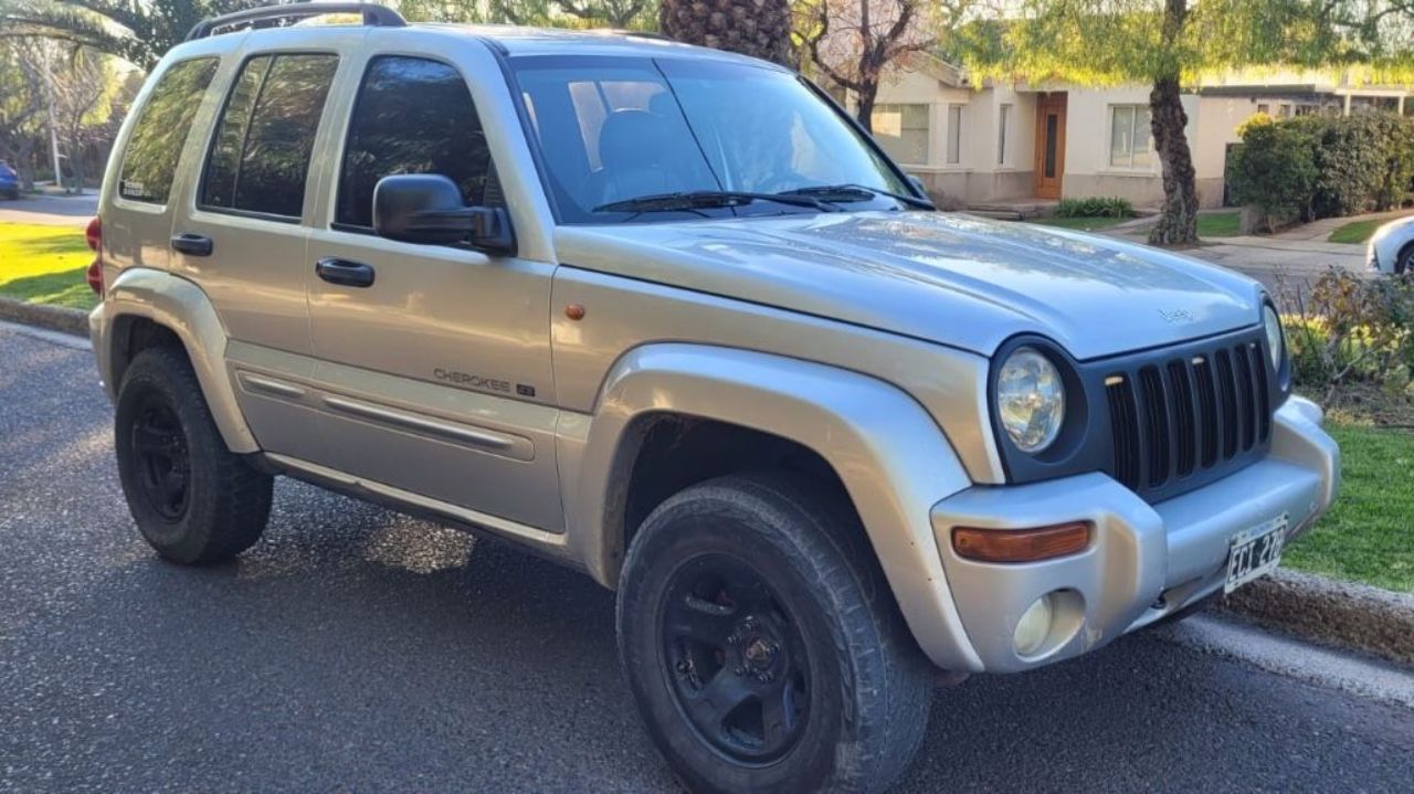 Jeep Cherokee Usado Financiado en Mendoza, deRuedas
