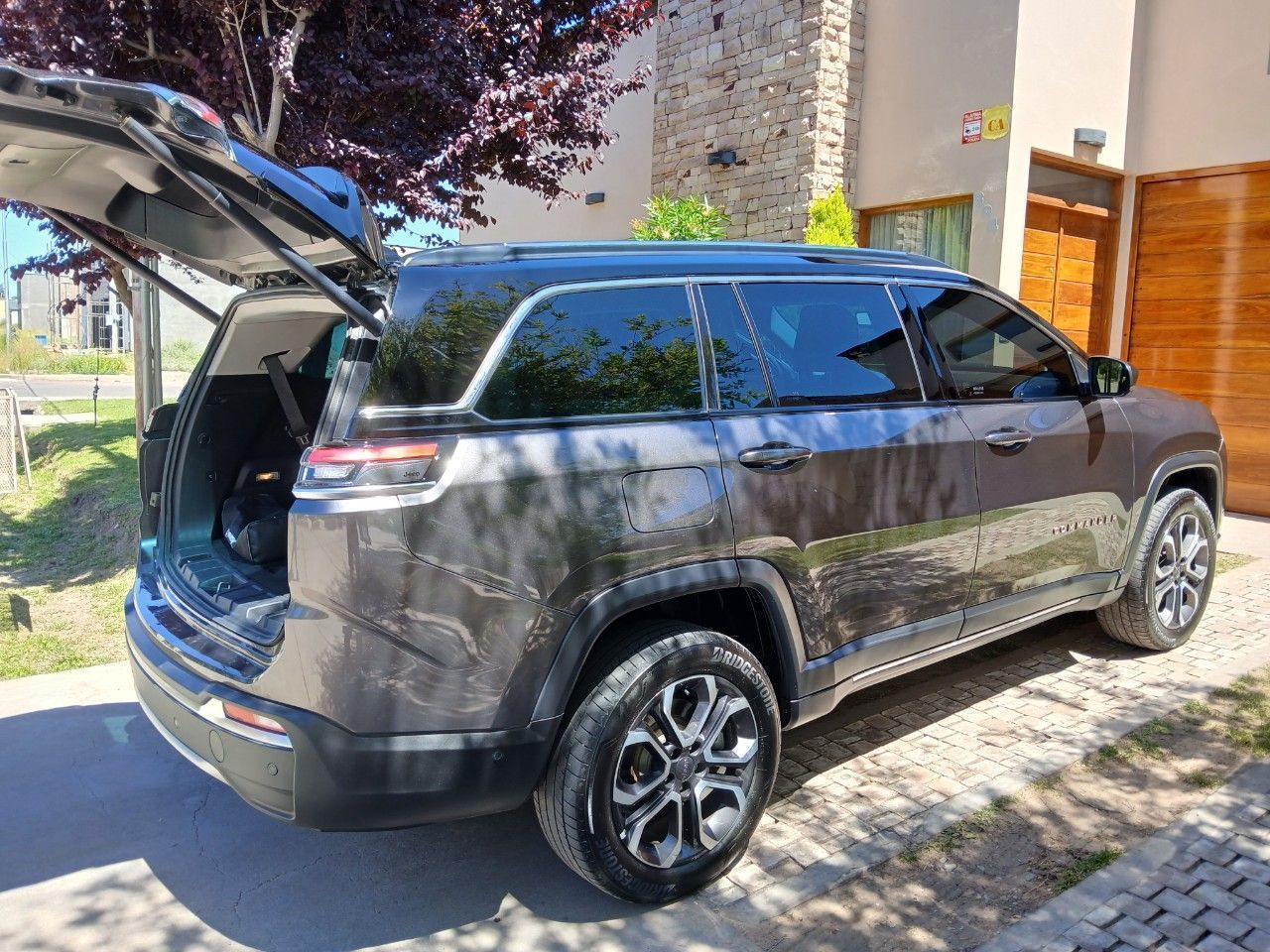 Jeep Commander Usado en Mendoza, deRuedas