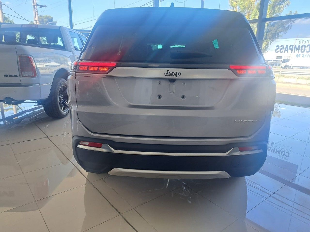 Jeep Commander Nuevo en Córdoba, deRuedas