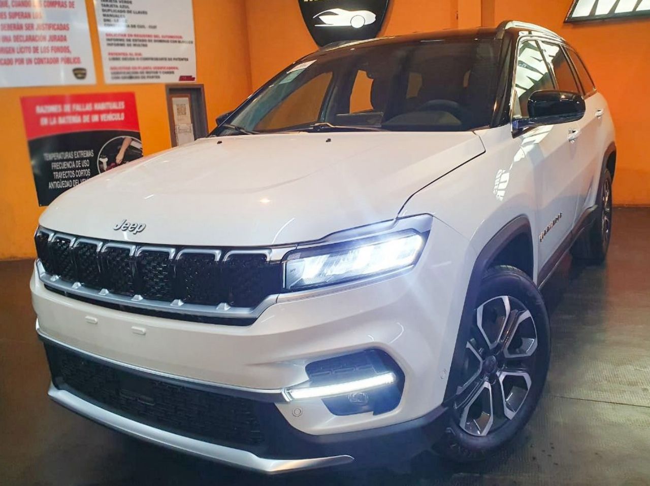 Jeep Commander Nuevo en Mendoza, deRuedas