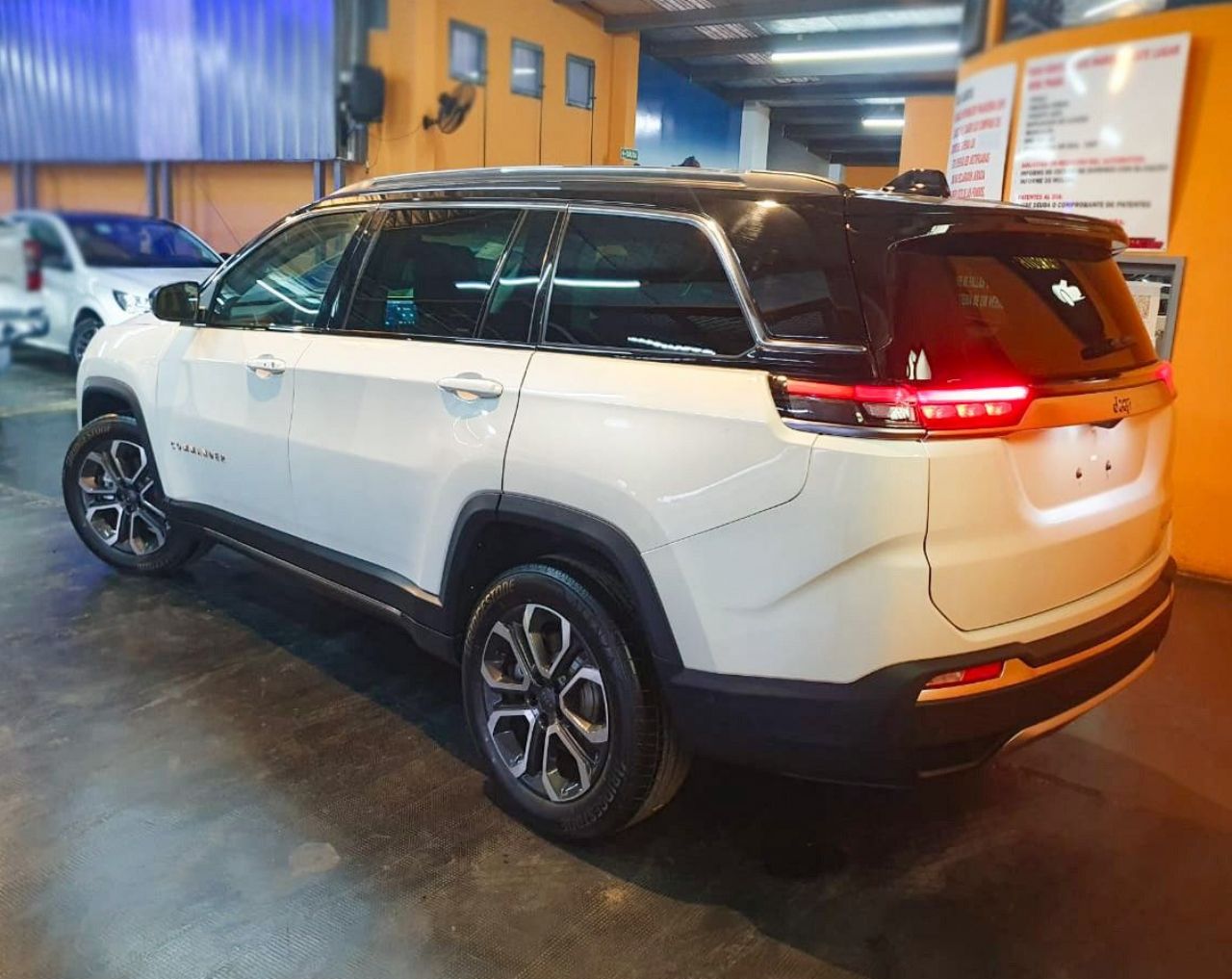 Jeep Commander Nuevo en Mendoza, deRuedas