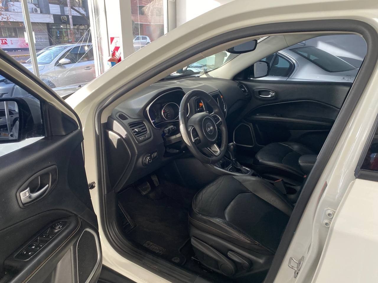 Jeep Compass Usado Financiado en Mendoza, deRuedas