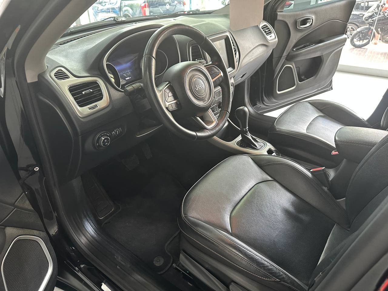 Jeep Compass Usado Financiado en Mendoza, deRuedas