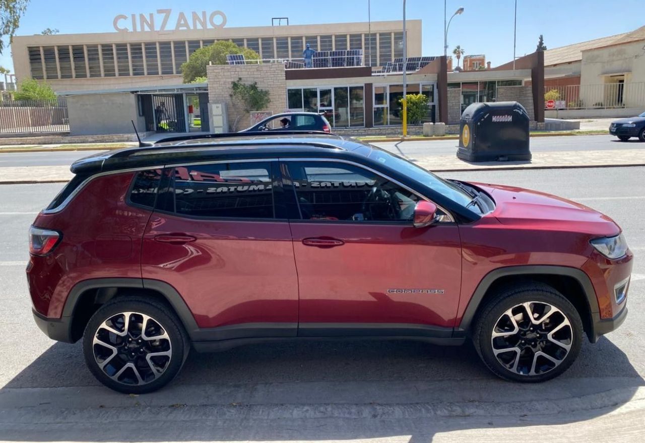 Jeep Compass Usado Financiado en San Juan, deRuedas