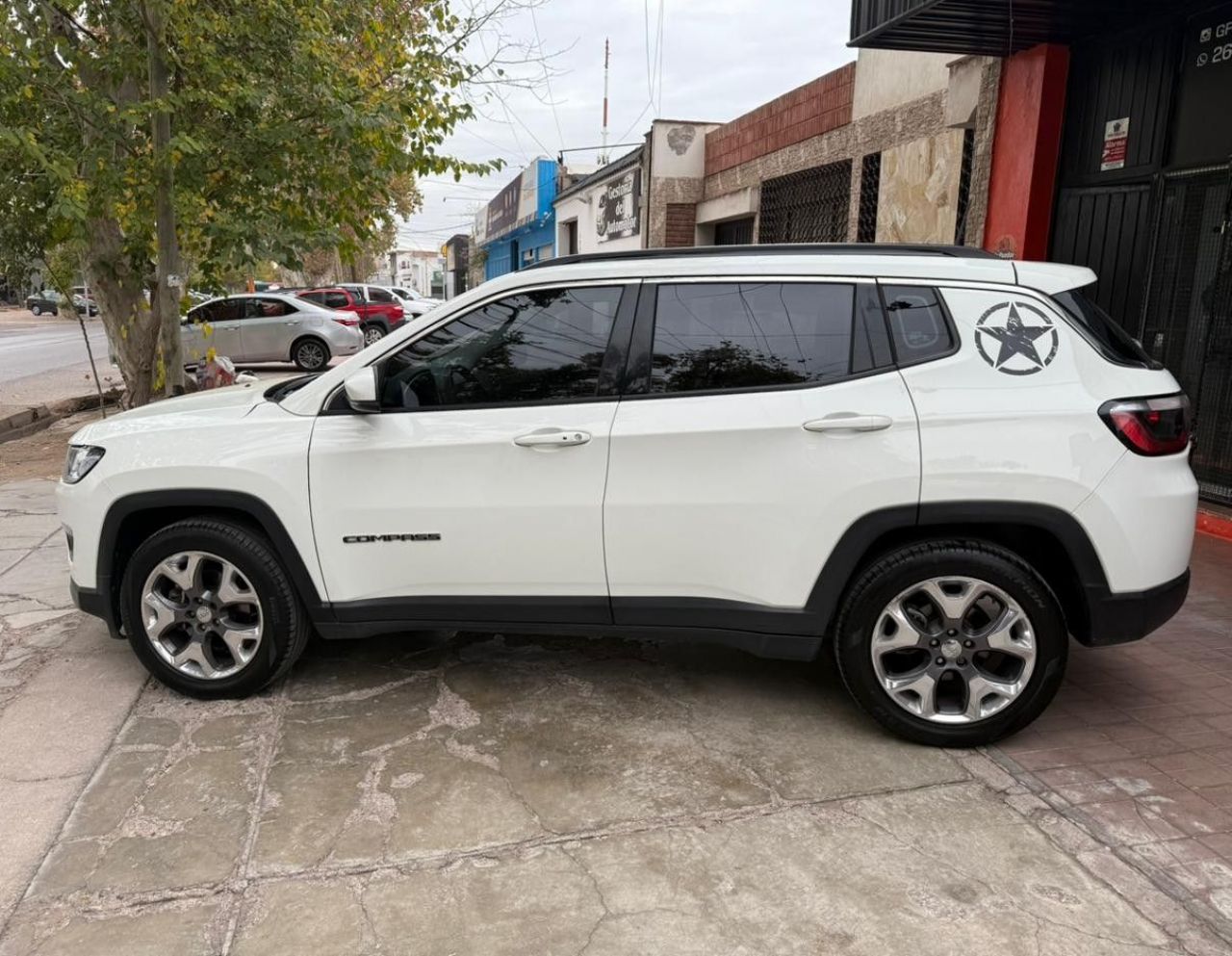 Jeep Compass Usado Financiado en Mendoza, deRuedas