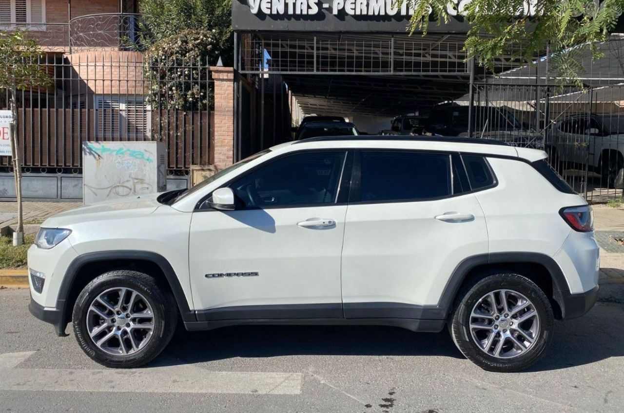 Jeep Compass Usado Financiado en San Juan, deRuedas