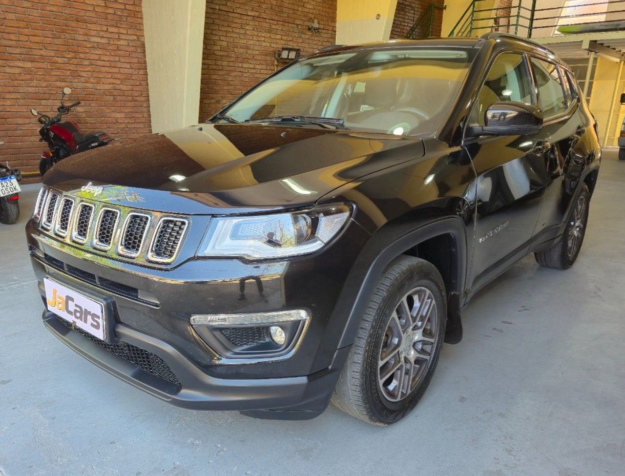 Jeep Compass Usado Financiado en Mendoza, deRuedas