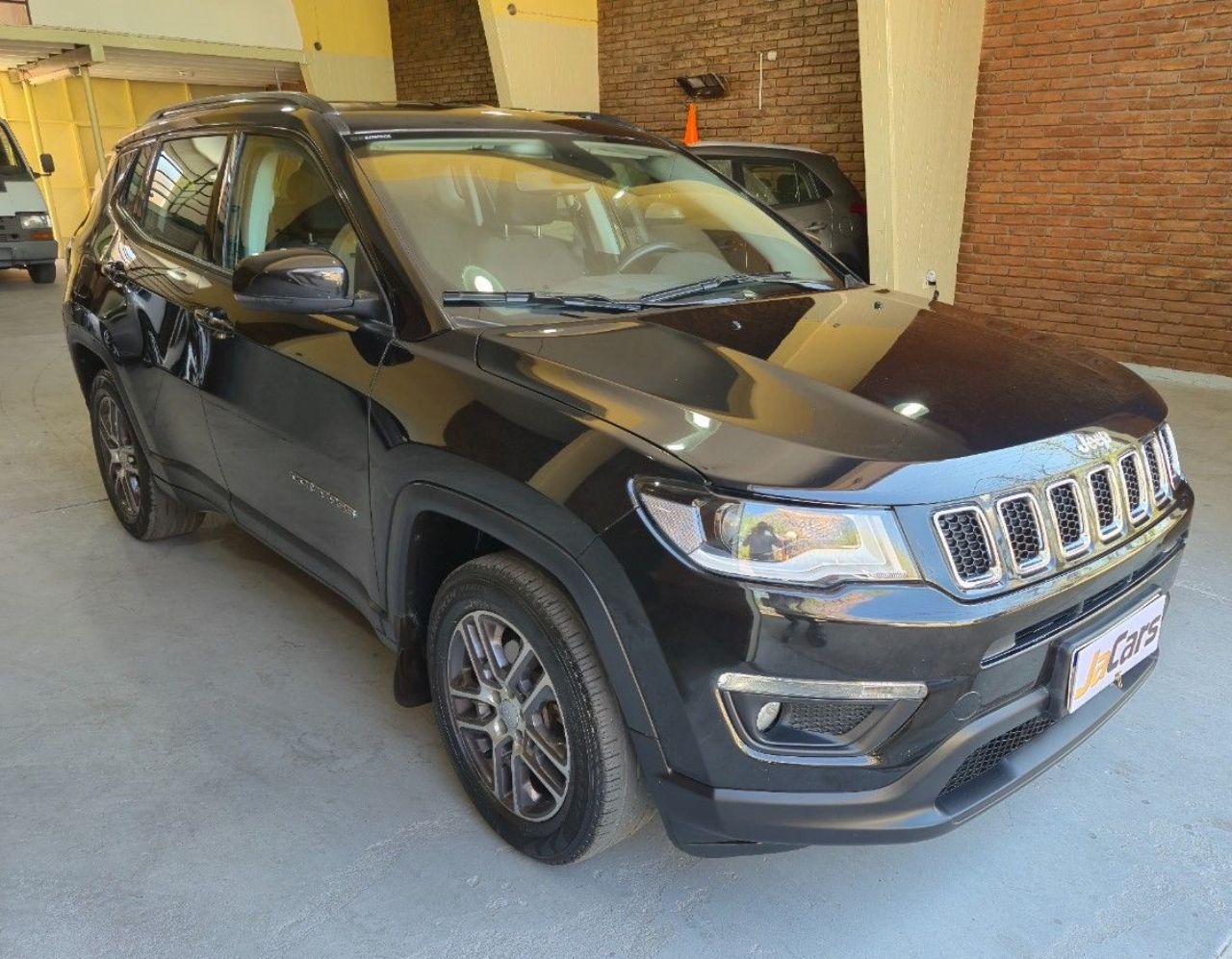 Jeep Compass Usado Financiado en Mendoza, deRuedas