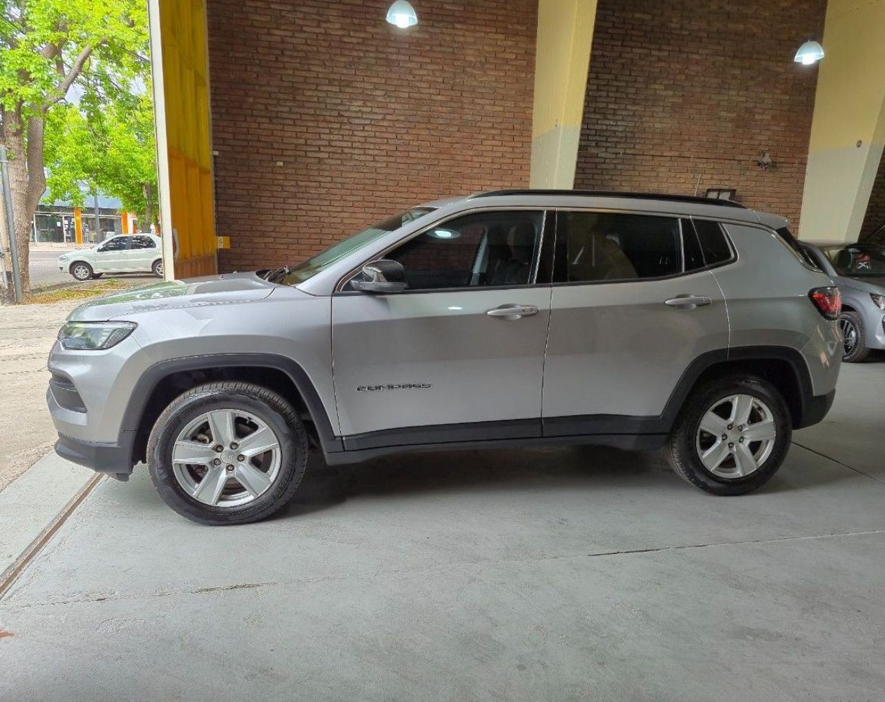 Jeep Compass Usado Financiado en Mendoza, deRuedas