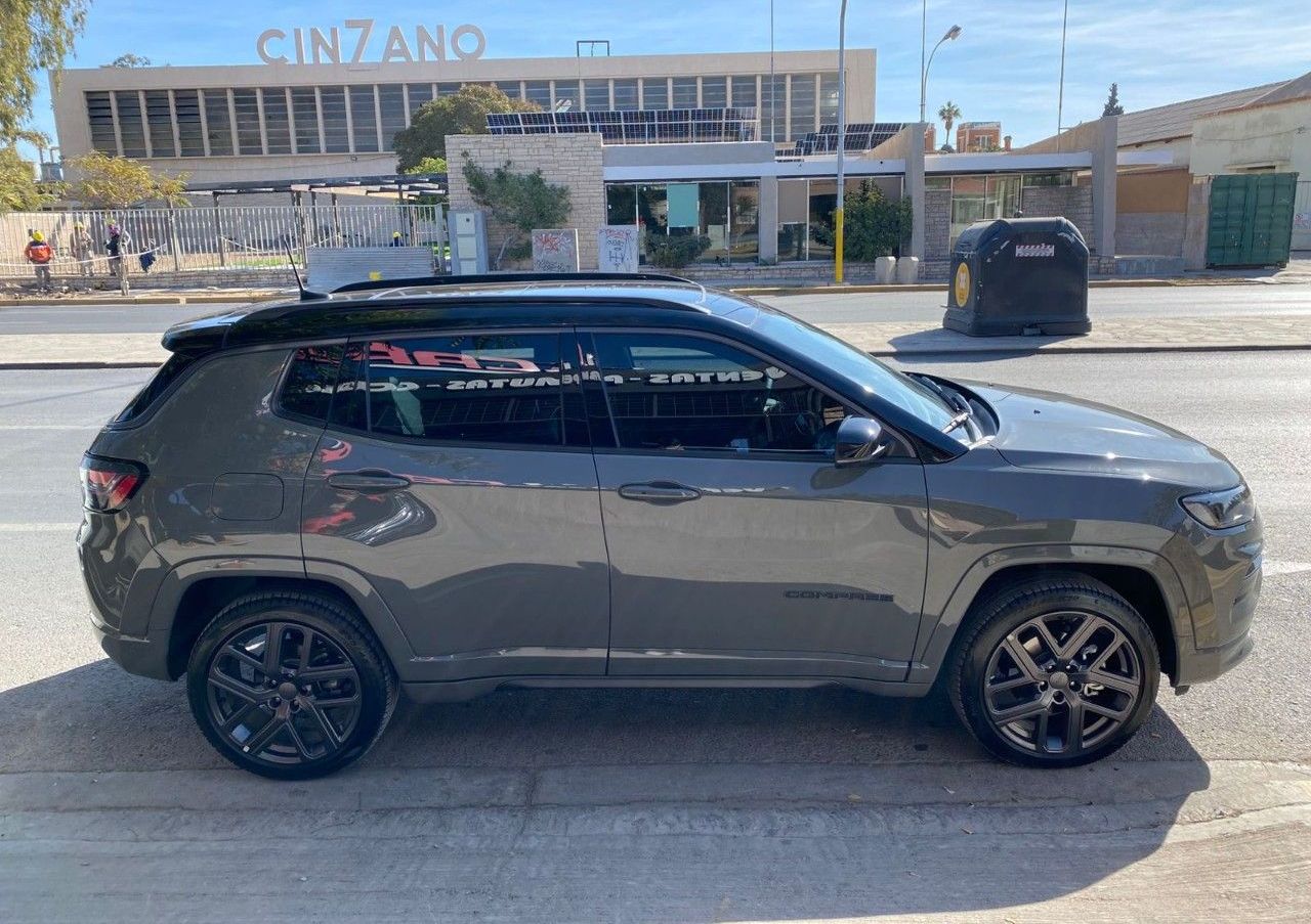 Jeep Compass Usado Financiado en San Juan, deRuedas