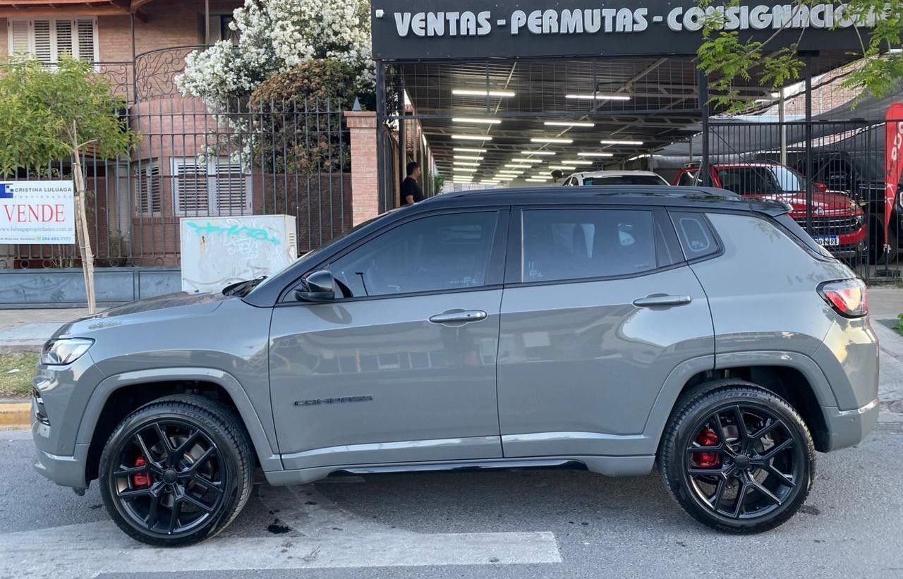 Jeep Compass Usado Financiado en San Juan, deRuedas