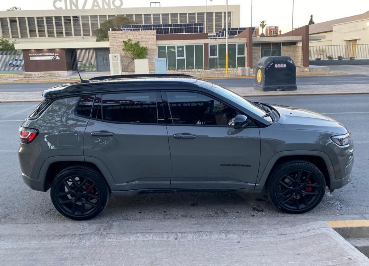 Jeep Compass Usado Financiado en San Juan, deRuedas